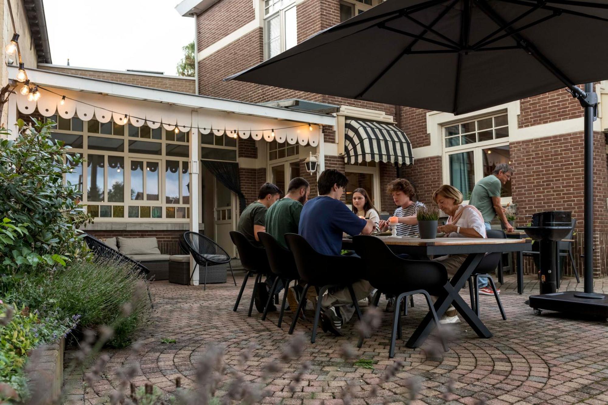 Vakantiewoning VillaEnzo Zussen Buitenkant foto